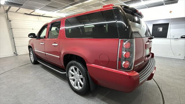 Thumbnail image of 2013 GMC Yukon XL at Car Connection Superstore