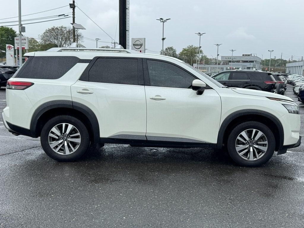 Thumbnail image of 2022 Nissan Pathfinder at Empire Nissan of Hillside