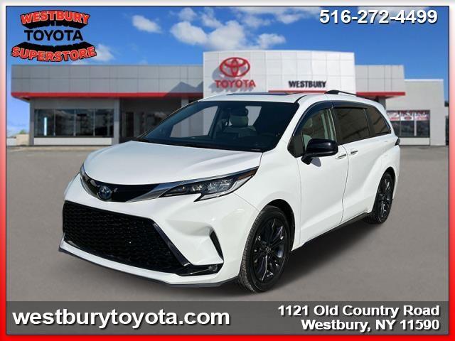 Thumbnail image of 2022 Toyota Sienna at Westbury Toyota Scion