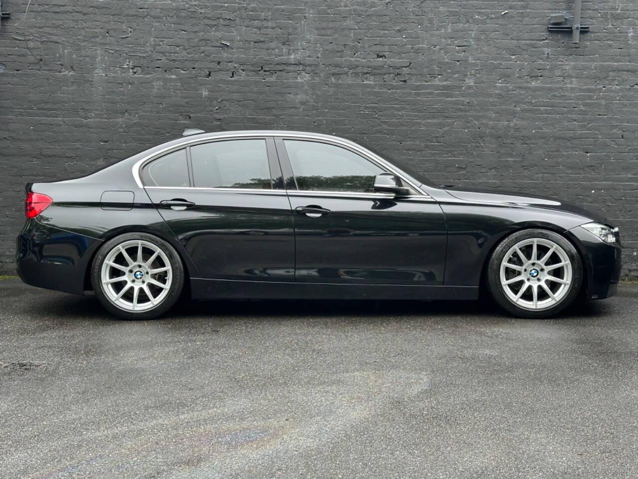Thumbnail image of 2018 BMW 3 Series at Kings Point Auto