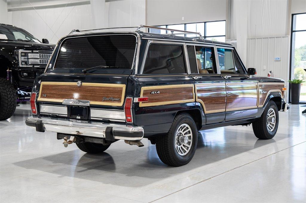 Thumbnail image of 1990 Jeep Grand Wagoneer at Burnyzz Llc.