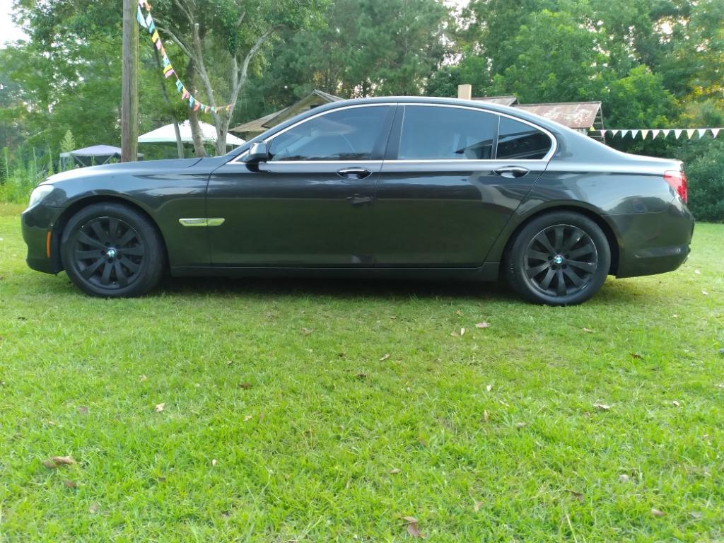 Thumbnail image of 2009 BMW 7 Series at GKE Autoclub Inc