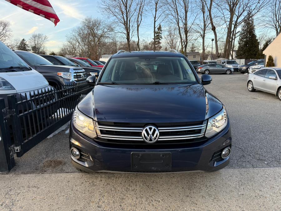 Thumbnail image of 2016 Volkswagen Tiguan at Huntington Auto Mall