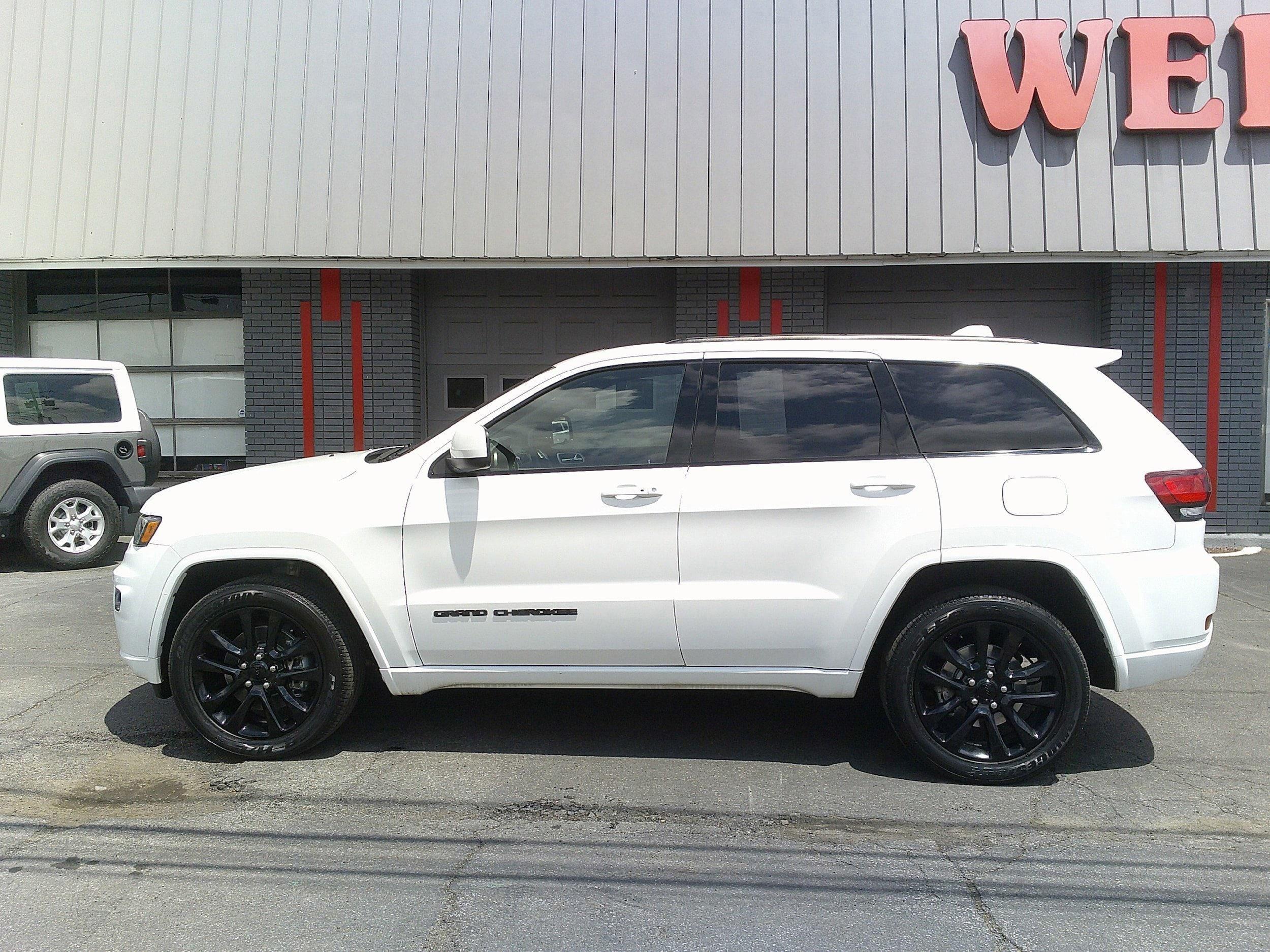 Thumbnail image of 2021 Jeep Grand Cherokee at Wedekind Motors