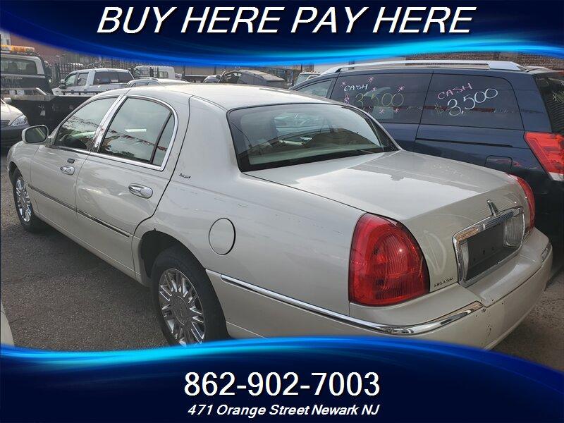 Thumbnail image of 2006 Lincoln Town Car at Car Sales of New Jersey Inc.