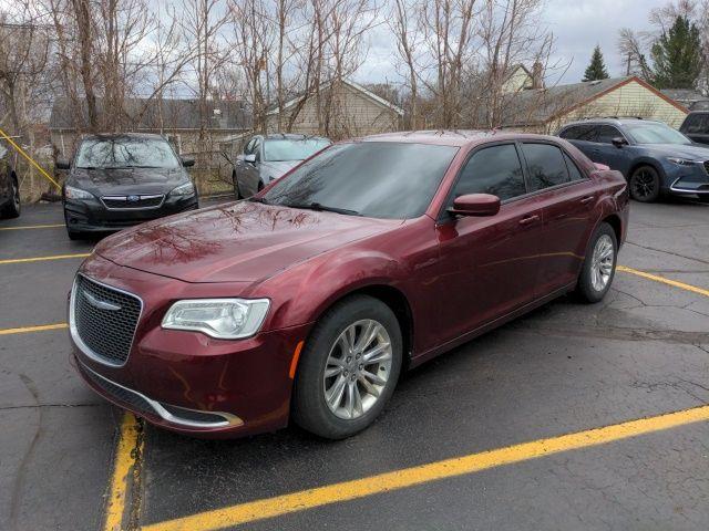 Thumbnail image of 2017 Chrysler 300 at LaFontaine Volkswagen Mazda of Livonia