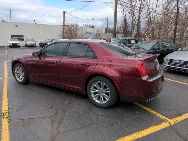 Thumbnail image of 2017 Chrysler 300 at LaFontaine Volkswagen Mazda of Livonia