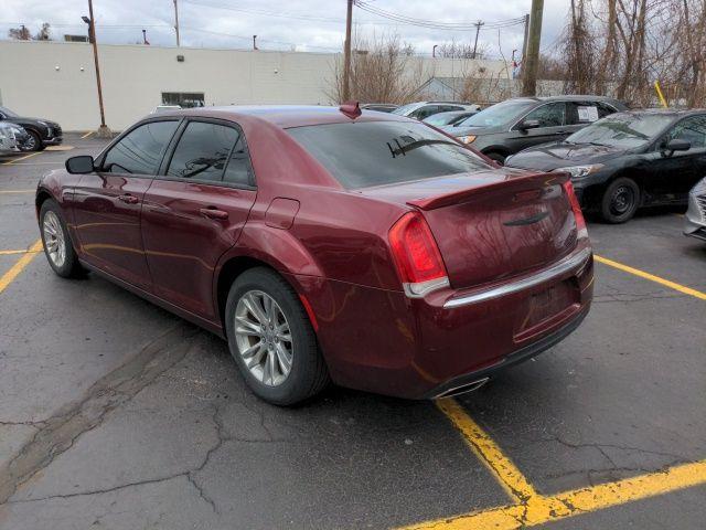 Thumbnail image of 2017 Chrysler 300 at LaFontaine Volkswagen Mazda of Livonia