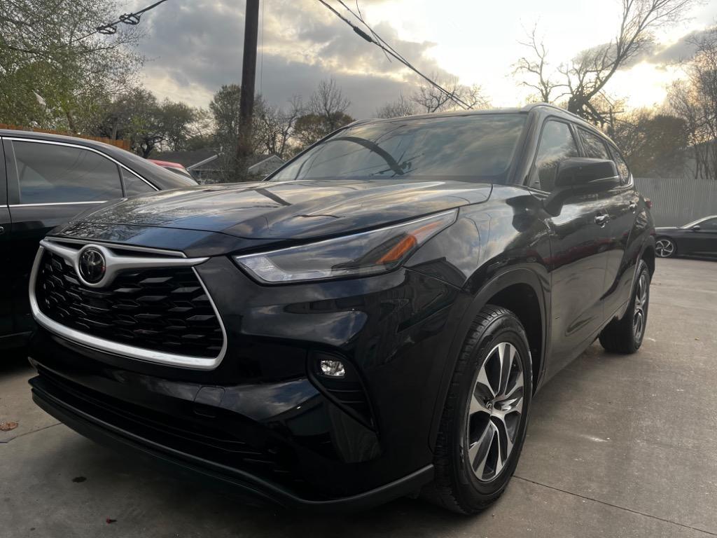 Thumbnail image of 2021 Toyota Highlander at Tuma Auto Services II, LLC