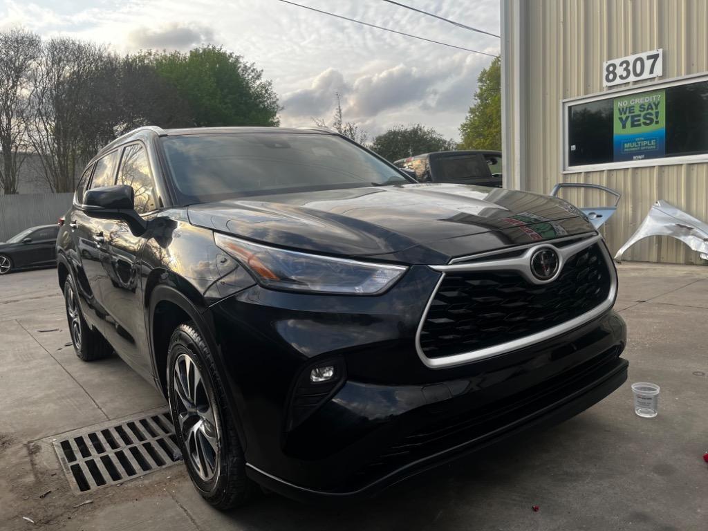Thumbnail image of 2021 Toyota Highlander at Tuma Auto Services II, LLC