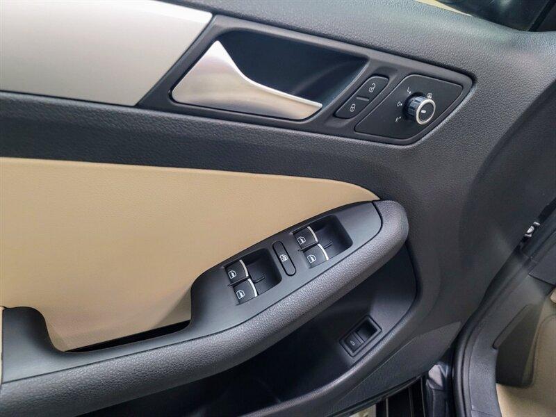 Thumbnail image of 2013 Volkswagen Jetta at Coast to Coast Auto Inc
