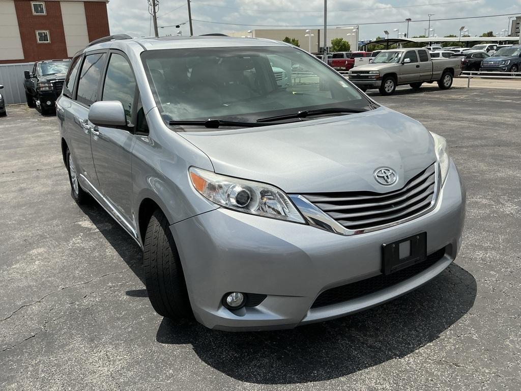 Thumbnail image of 2016 Toyota Sienna at FergusonBuickGmc Used