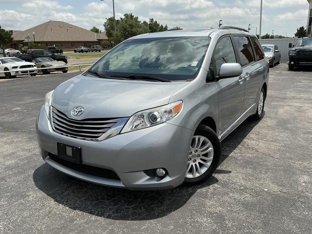 Thumbnail image of 2016 Toyota Sienna at FergusonBuickGmc Used