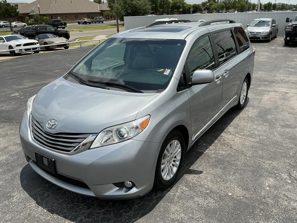 Thumbnail image of 2016 Toyota Sienna at FergusonBuickGmc Used