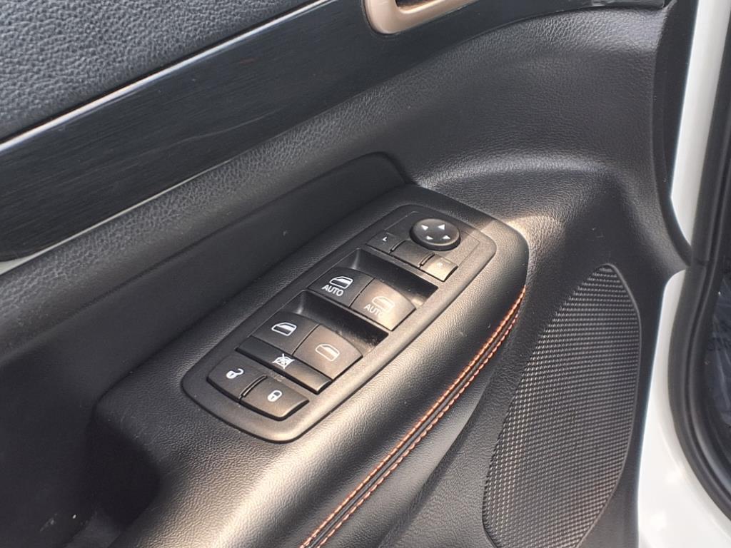 Thumbnail image of 2017 Jeep Grand Cherokee at Acra Automotive Group