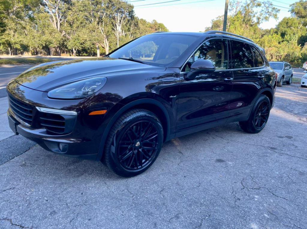 Thumbnail image of 2015 Porsche Cayenne at Capital City Auto Sales