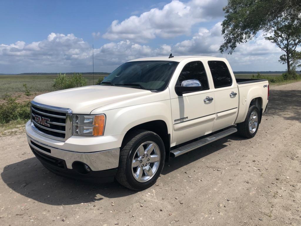 Thumbnail image of 2013 GMC Sierra 1500 at Carolina Auto Outlet