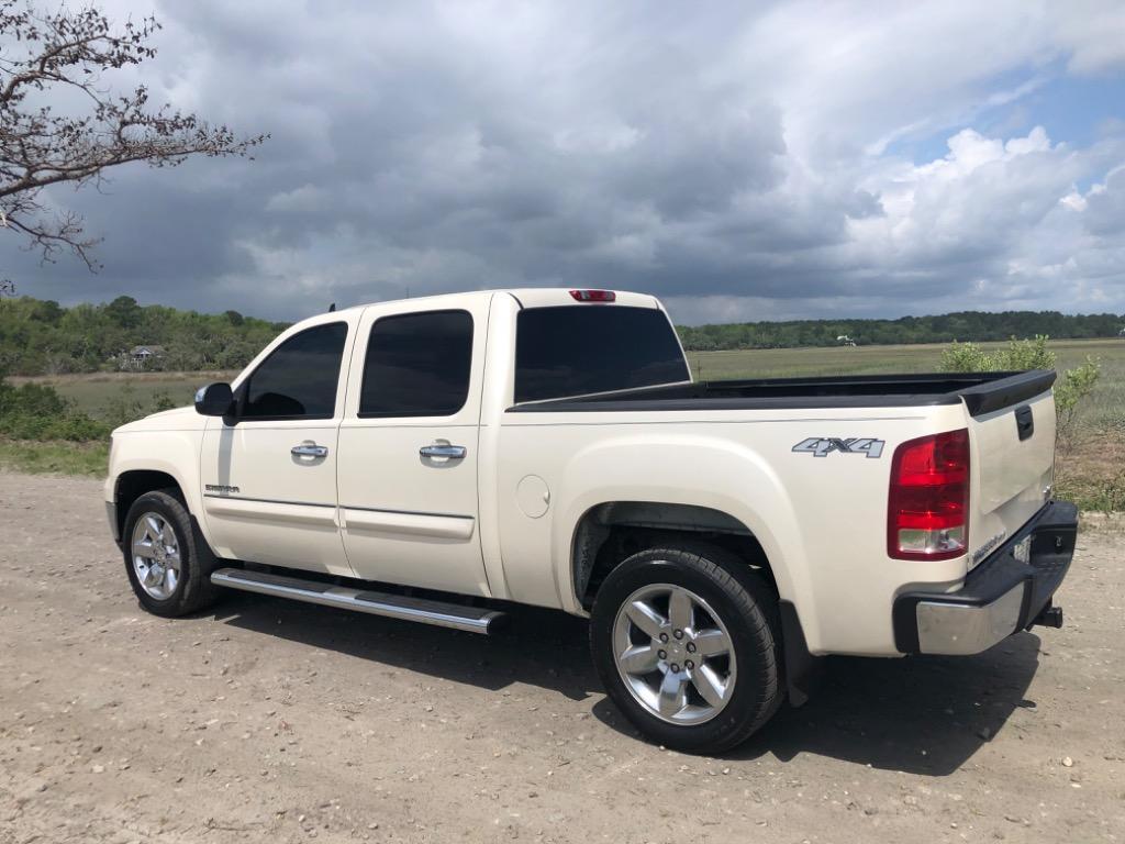 Thumbnail image of 2013 GMC Sierra 1500 at Carolina Auto Outlet
