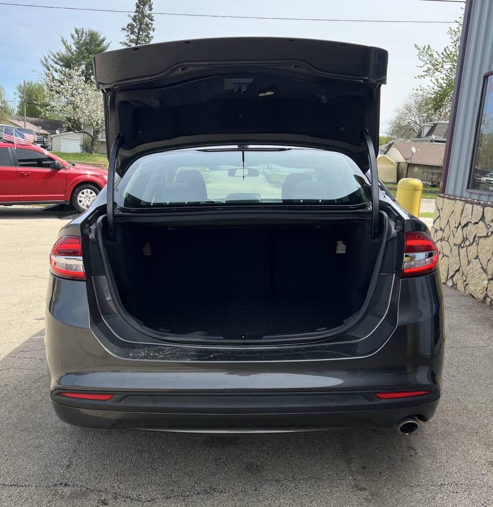 Thumbnail image of 2018 Ford Fusion at Midwest Motors of Savanna