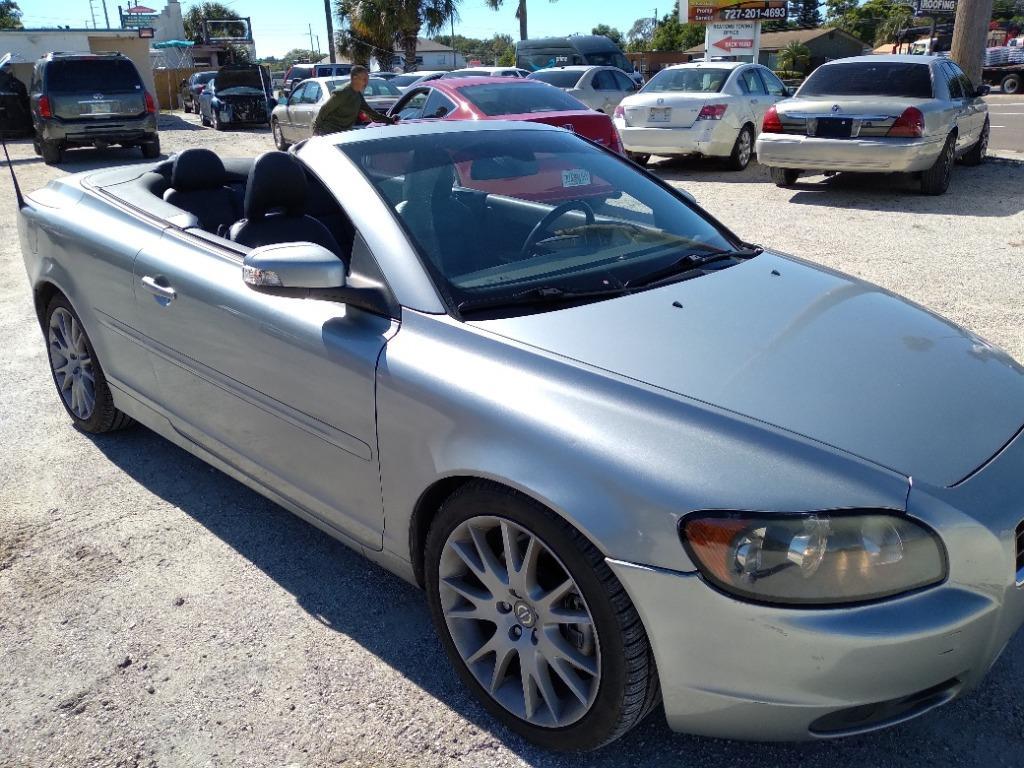 Thumbnail image of 2010 Volvo C70 at Simple Auto Brokers