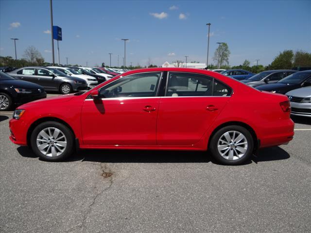 Thumbnail image of 2015 Volkswagen Jetta at Autonation Volkswagen North Columbus