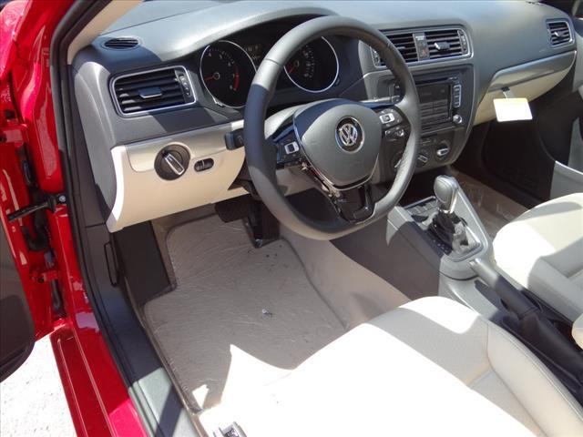 Thumbnail image of 2015 Volkswagen Jetta at Autonation Volkswagen North Columbus