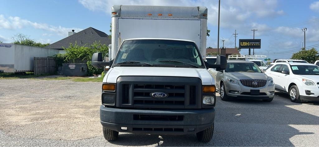 Thumbnail image of 2017 Ford E-Series at JOE AUTOS
