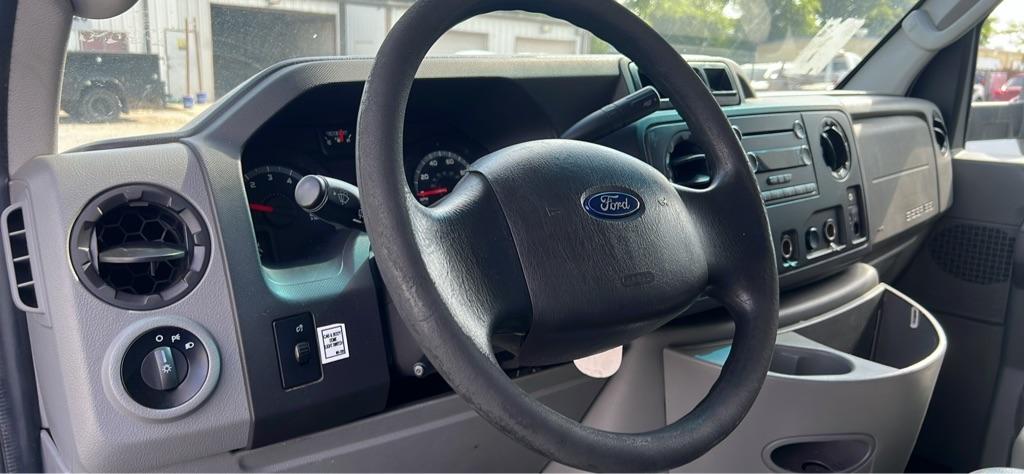 Thumbnail image of 2017 Ford E-Series at JOE AUTOS