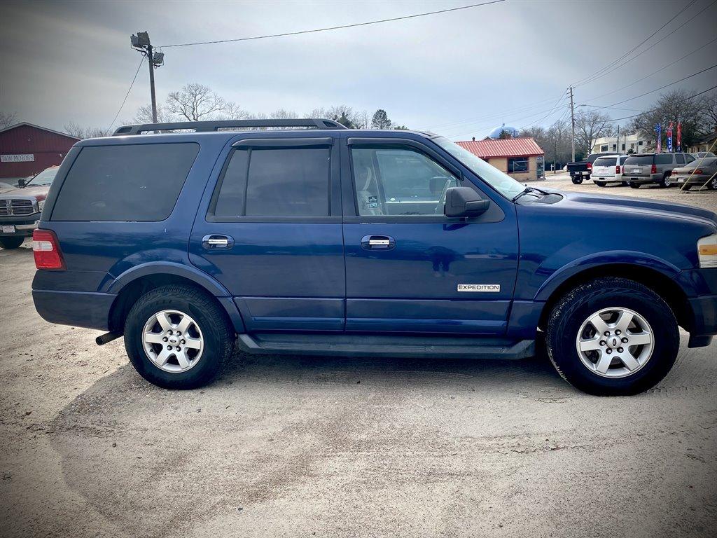 Thumbnail image of 2008 Ford Expedition at T & W Motors, Inc.