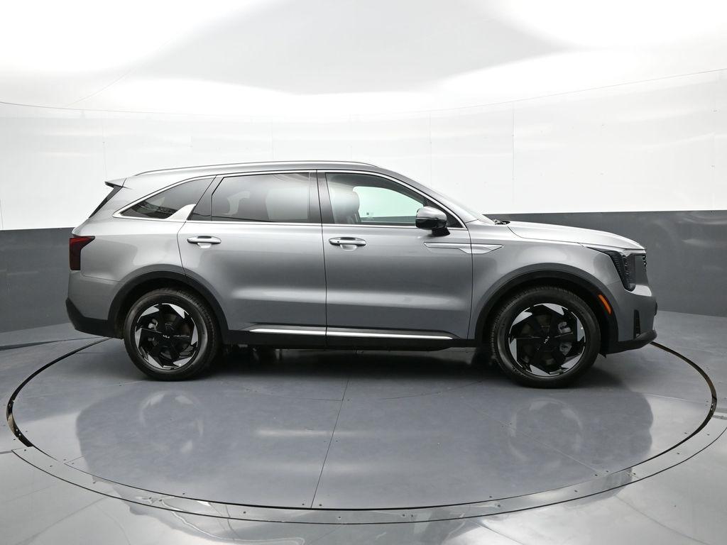 Thumbnail image of 2025 Kia Sorento Hybrid at Plaza Honda