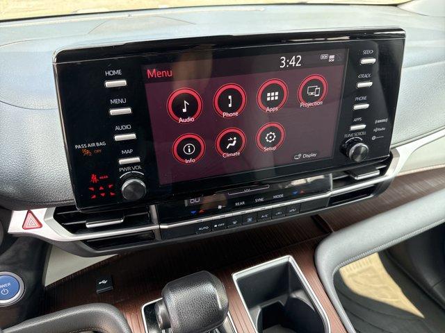 Thumbnail image of 2021 Toyota Sienna at Glen Toyota