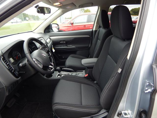 Thumbnail image of 2016 Mitsubishi Outlander at Albany Mitsubishi
