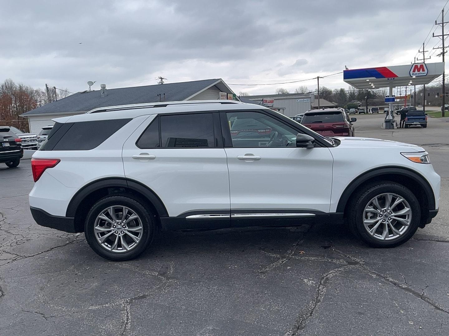 Thumbnail image of 2023 Ford Explorer at Batesville Chrysler Dodge Jeep Inc