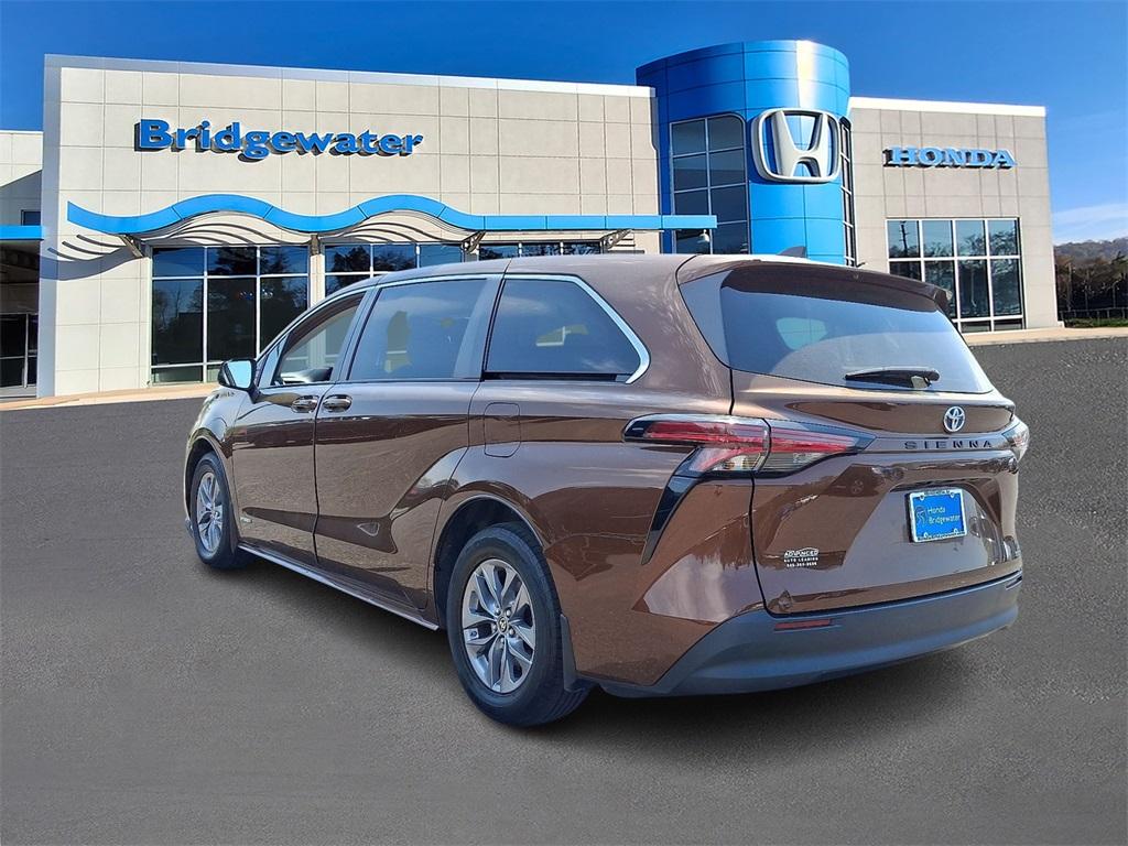 Thumbnail image of 2021 Toyota Sienna at Honda of Bridgewater