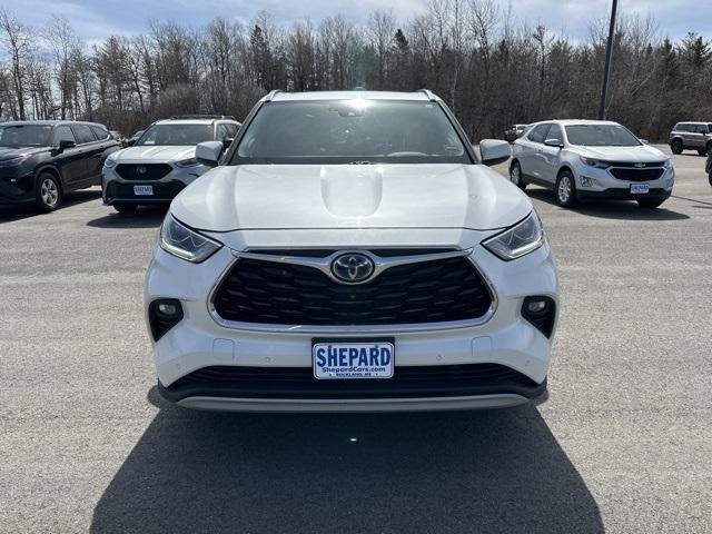 Thumbnail image of 2021 Toyota Highlander Hybrid at Shepard Toyota
