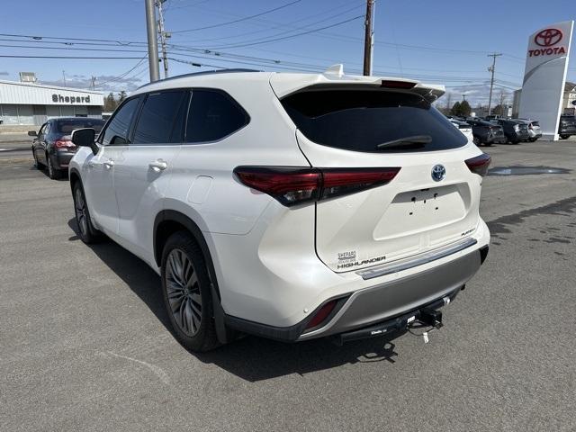 Thumbnail image of 2021 Toyota Highlander Hybrid at Shepard Toyota