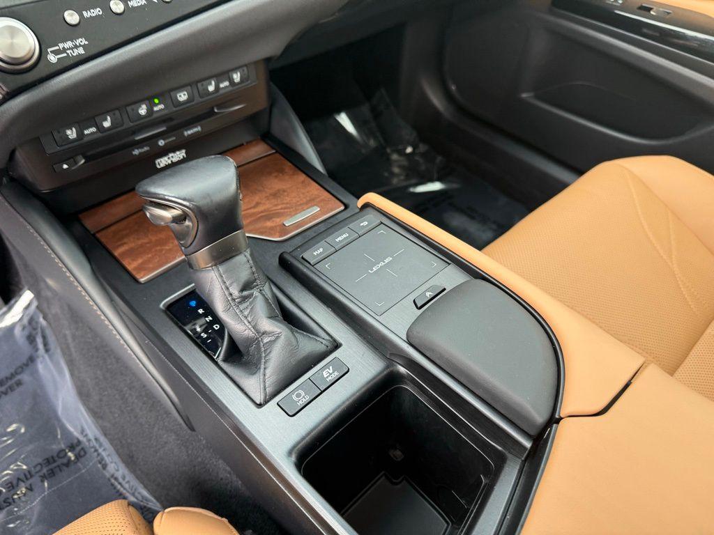 Thumbnail image of 2022 Lexus ES 300h at Northtown Lexus