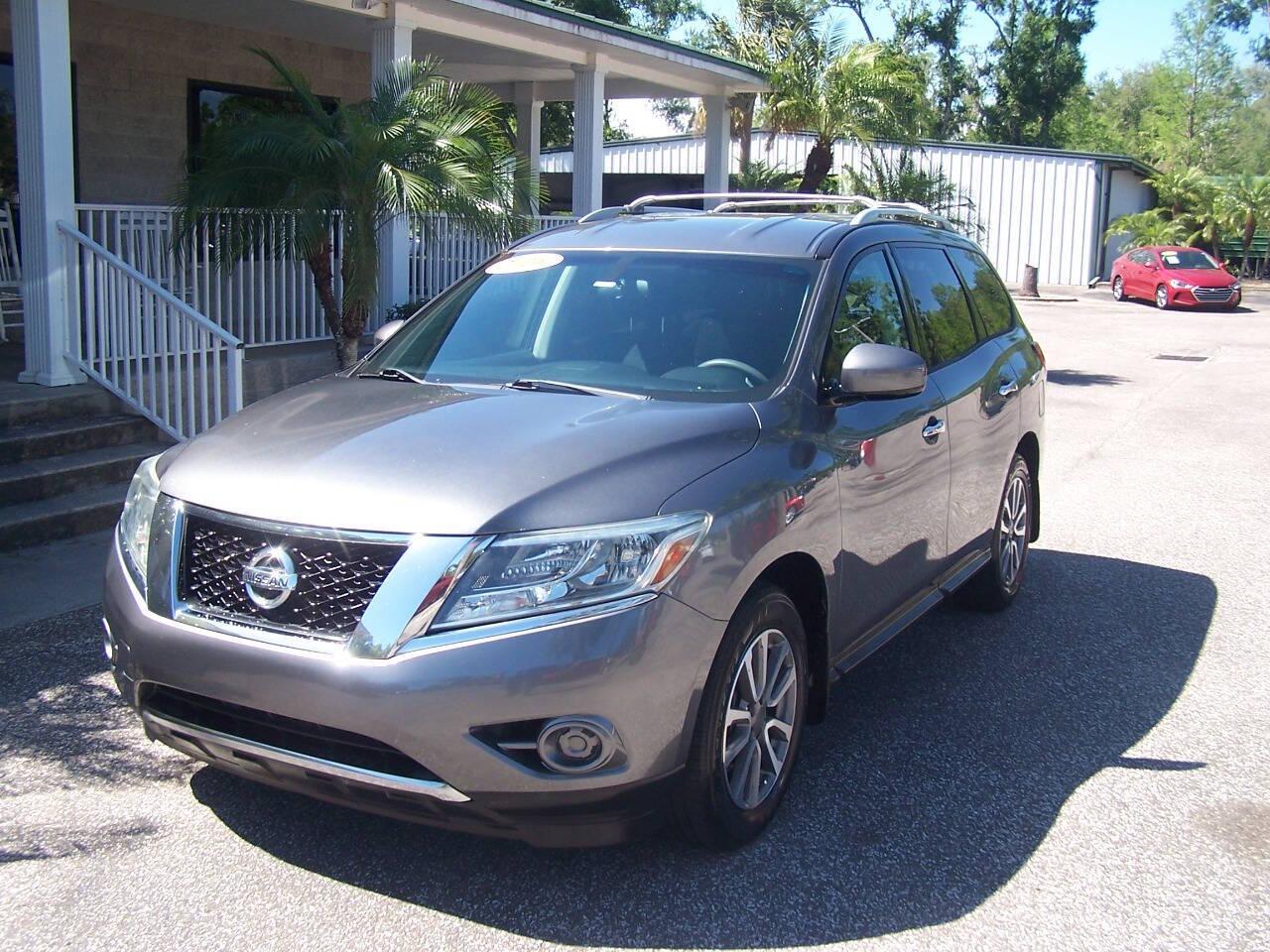 Thumbnail image of 2016 Nissan Pathfinder at Thomas Auto Mart Inc.