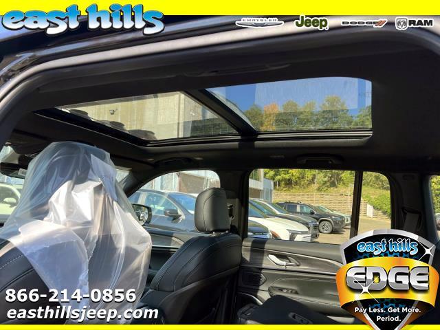 Thumbnail image of 2025 Jeep Grand Cherokee at East Hills Chrysler Jeep Dodge