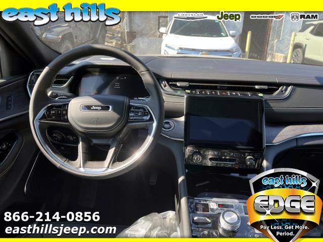 Thumbnail image of 2025 Jeep Grand Cherokee at East Hills Chrysler Jeep Dodge