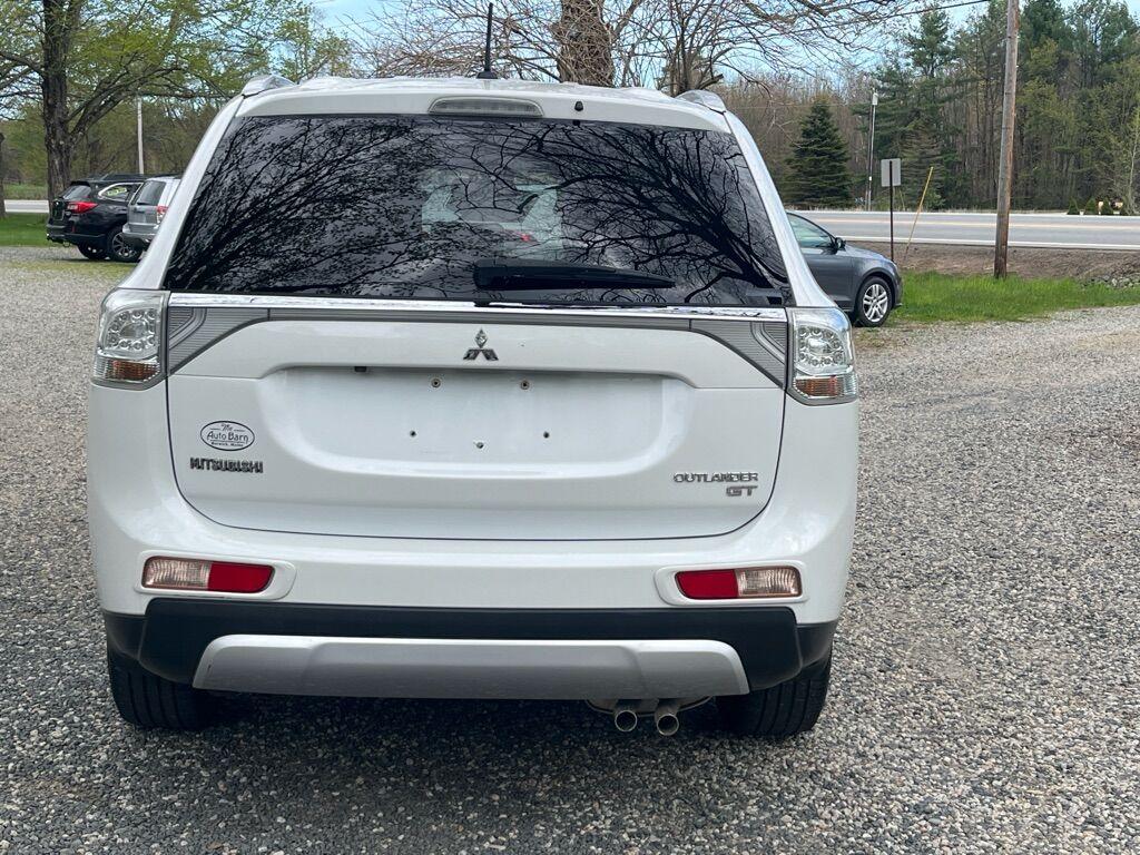 Thumbnail image of 2015 Mitsubishi Outlander at The Auto Barn
