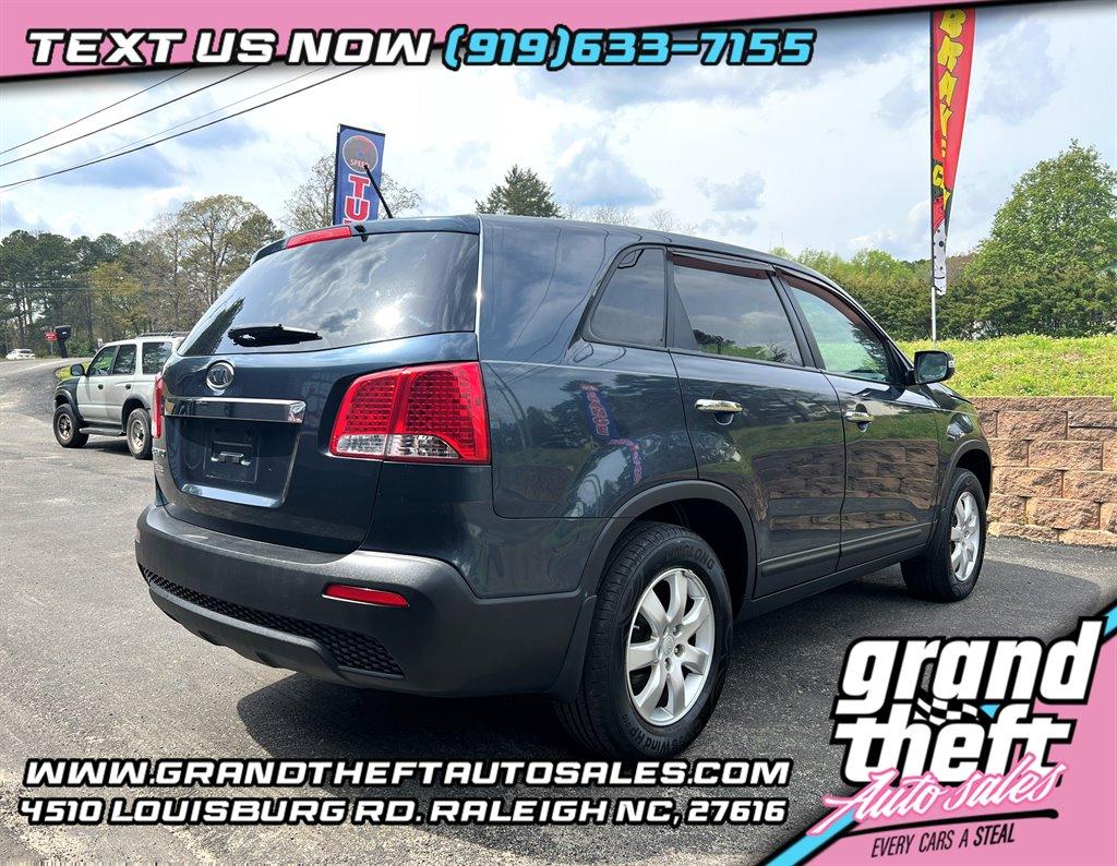 Thumbnail image of 2011 Kia Sorento at Car Connection