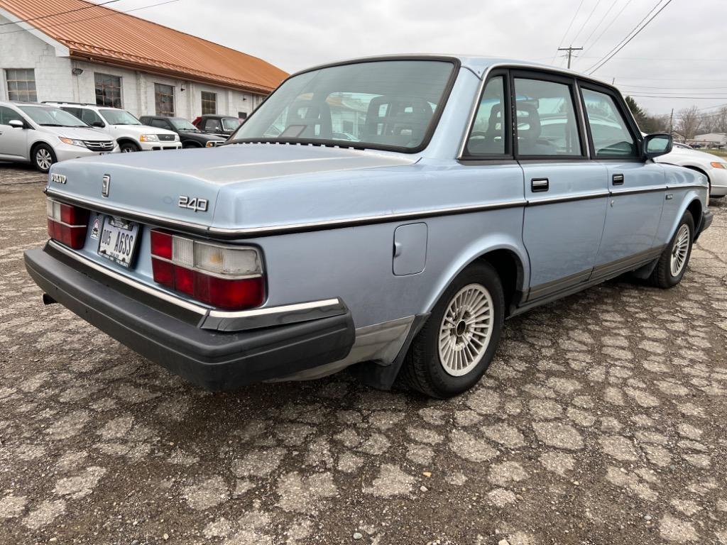 Thumbnail image of 1991 Volvo 240 at Takrourin Motors LLC