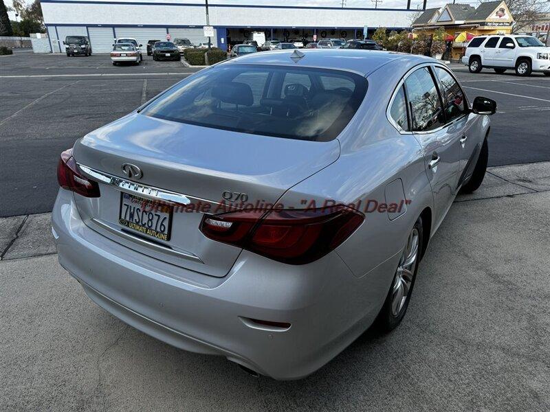 Thumbnail image of 2017 INFINITI Q70 at Ultimate Autoline