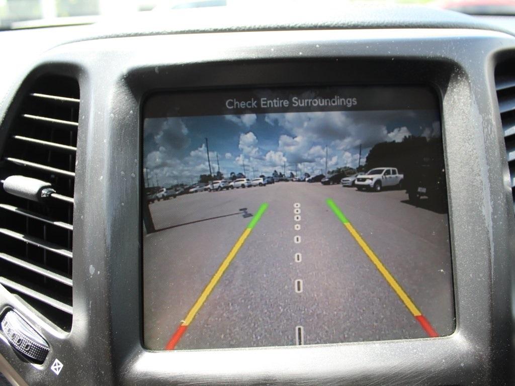 Thumbnail image of 2016 Jeep Cherokee at Gilland Ford