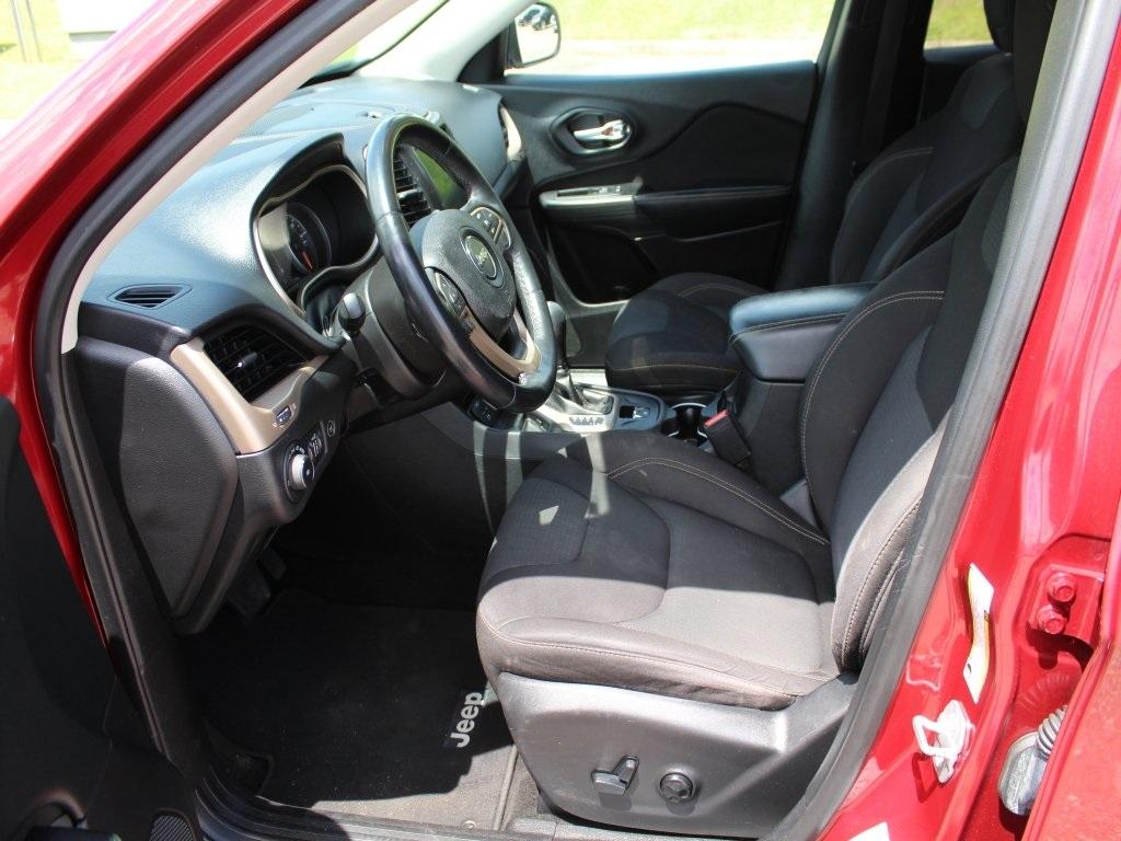 Thumbnail image of 2016 Jeep Cherokee at Gilland Ford