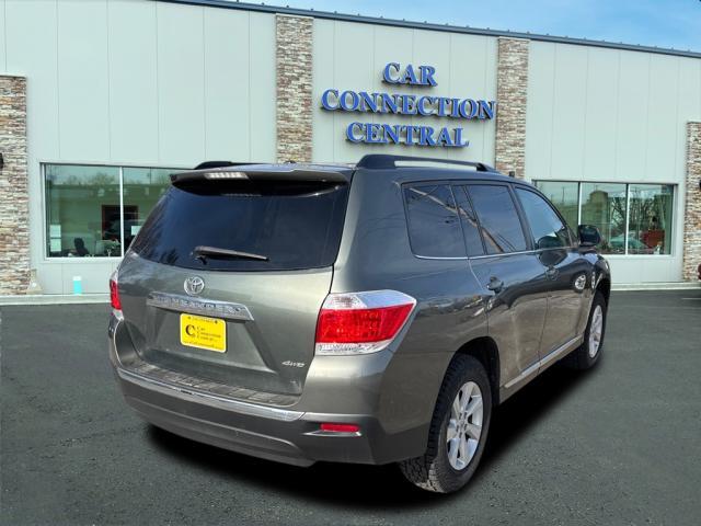Thumbnail image of 2011 Toyota Highlander at Car Connection Central, Llc