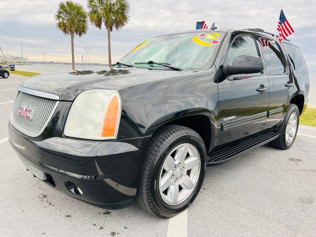 Thumbnail image of 2012 GMC Yukon at VIP Gold Motors