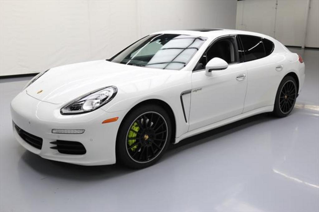 Thumbnail image of 2014 Porsche Panamera at Beasley’s River City Auto