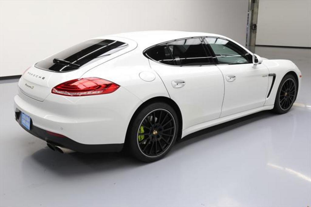 Thumbnail image of 2014 Porsche Panamera at Beasley’s River City Auto
